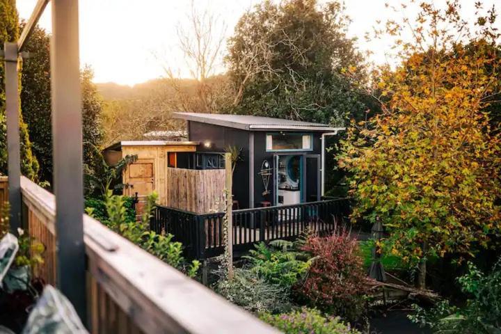 Starry Nights Cabin Fever Waikino Exterior photo